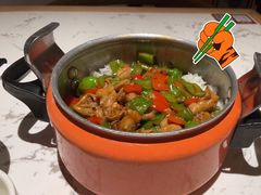 压锅肥肠米饭-关东小磨东北菜(漕河泾印象城店)