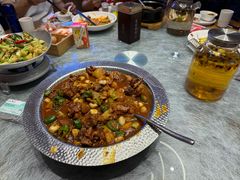 -俭寨大盘鸡·手抓肉·烧烤新疆菜(乌苏路店)