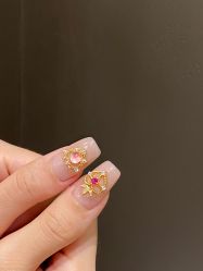 -花岐款式专研健康美甲沙龙