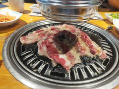 精品牛五花-唯成•韩国炭火烤肉 유성고기