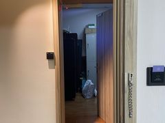 -汉庭优佳(上海娄山关路地铁站店)