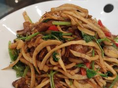 酸萝卜炒粉-哈啾嗨·新概念蒙餐(红星新城店)