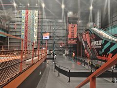 -极限PLAY运动娱乐新世界·团建派对潮玩休闲馆·室内蹦极高空游乐园