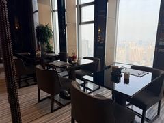 -唐拉雅秀酒店-西锦汇空中BBQ·思创餐厅