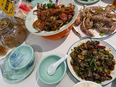 -嗨辣小聚·盘锦河蟹·海鲜烧烤龙虾(盘锦十年好店)