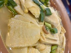 腊肉鞭笋煲-木子山庄·安徽省老字号·中国炖锅宴