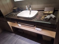 -杭州西湖湖滨银泰亚朵酒店