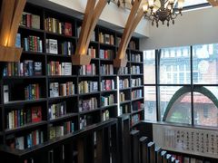 -钟书阁(松江泰晤士小镇店)