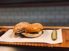 经典汉堡-悠航SLOWBOAT(三里屯店)