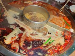 -佬土鹅肠火锅(解放路店)