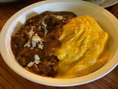 红烩牛肉蛋包饭-羽深肉铺 Steak & Wine