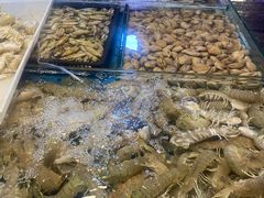 -大商机场前石材建材家具大市场