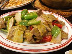 黄芥末酱炒牛肉-乾坤饭店