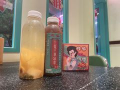 三花三草凉茶-何妹湿辣牛肉·粤式烧烤砂煲(桂雅路店)