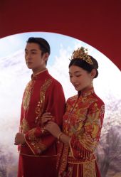 -挪娅婚纱摄影皇家会所
