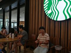 大堂-星巴克臻选(莘庄仲盛店)