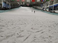 -乔波室内滑雪场