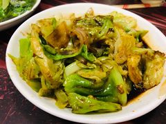 手撕包菜-张一品食府