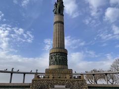 -人民防洪胜利纪念塔