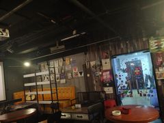 -Mx.cocktail bar