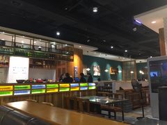 用餐区-胡须佬鸡煲四季火锅店(石厦西村直营店)