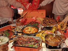 -何师烧烤Pro ·江湖川菜·小龙虾·精酿(太古里旗舰店)