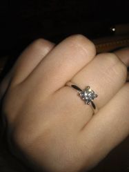 -威德钻石-克拉钻大本营(南京东路店)