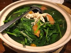 老鸡汤煮朱砂红豌豆尖-眉州东坡·熊猫主题餐厅(枫蓝店)