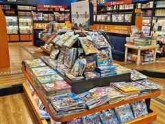 -西西弗书店&矢量咖啡(凯德晶萃广场店)