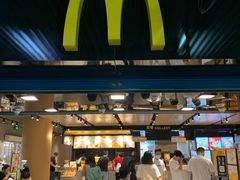 门面-麦当劳(中山公园龙之梦店)