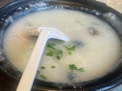 砂锅皮蛋瘦肉粥-粤秀小厨·广式早茶(辽宁路店)