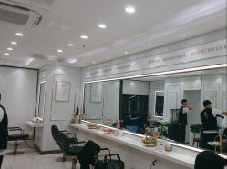 -镁连社·美联社