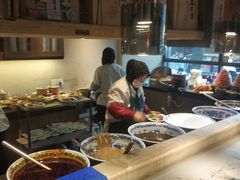 自助取餐区-清真盛志望麻酱酿皮·非遗老字号