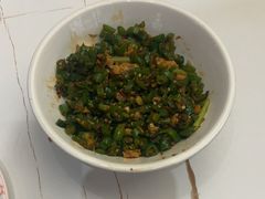 -阿瓦山寨·湘菜现炒·剁椒鱼头王(咸阳总店)