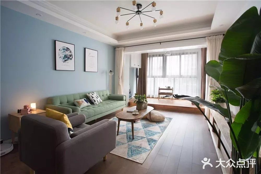 今日分享[礼花]客厅采光太差？把移门换一换  