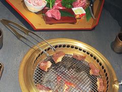 -铭牛烧肉·和牛海鲜自助(高新月牙湖店)