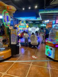 -卡通尼乐园(景枫中心店)