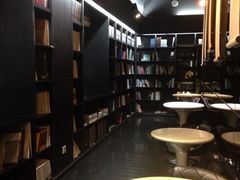 iphone_upload_pic-钟书阁(松江泰晤士小镇店)