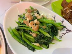 猪油渣炒菜心-兴粤匯香港茶餐厅(宝山日月光店)