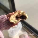 外层绵软,中间冰凉。「红丝绒蛋糕」
