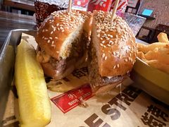 绝代佳人招牌汉堡-Side Street街旁(交道口店)