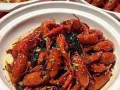 -肥小宝·金牌油焖大虾(襄阳龙虾地标店)