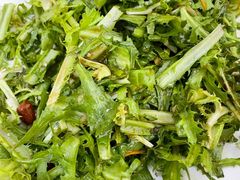 苦苣皮蛋花生米-锅贴王海鲜小馆