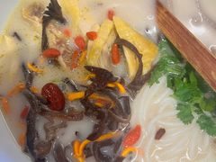-云味馆米线(广州白云凯德店)