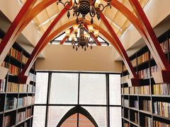 -钟书阁(松江泰晤士小镇店)