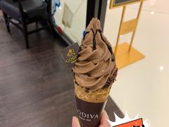 经典巧克力软冰激-GODIVA(国际金融中心店)