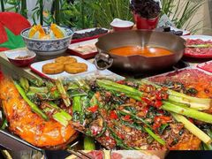 -毛辣果·贵州红酸汤牛肉火锅(西单店)