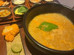 -银米·云南传统过桥米线(双廊黑金冠店)