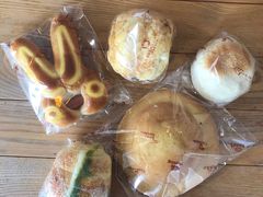 -顶东面包花园·生日蛋糕(世博店)