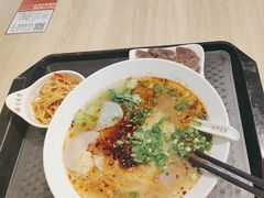 -鼎义丰功夫面(星光大道店)